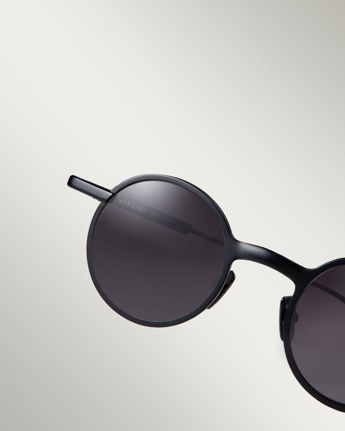 XT01 round titanium sunglasses, handmade in Sabae Japan - ATELIER 971
